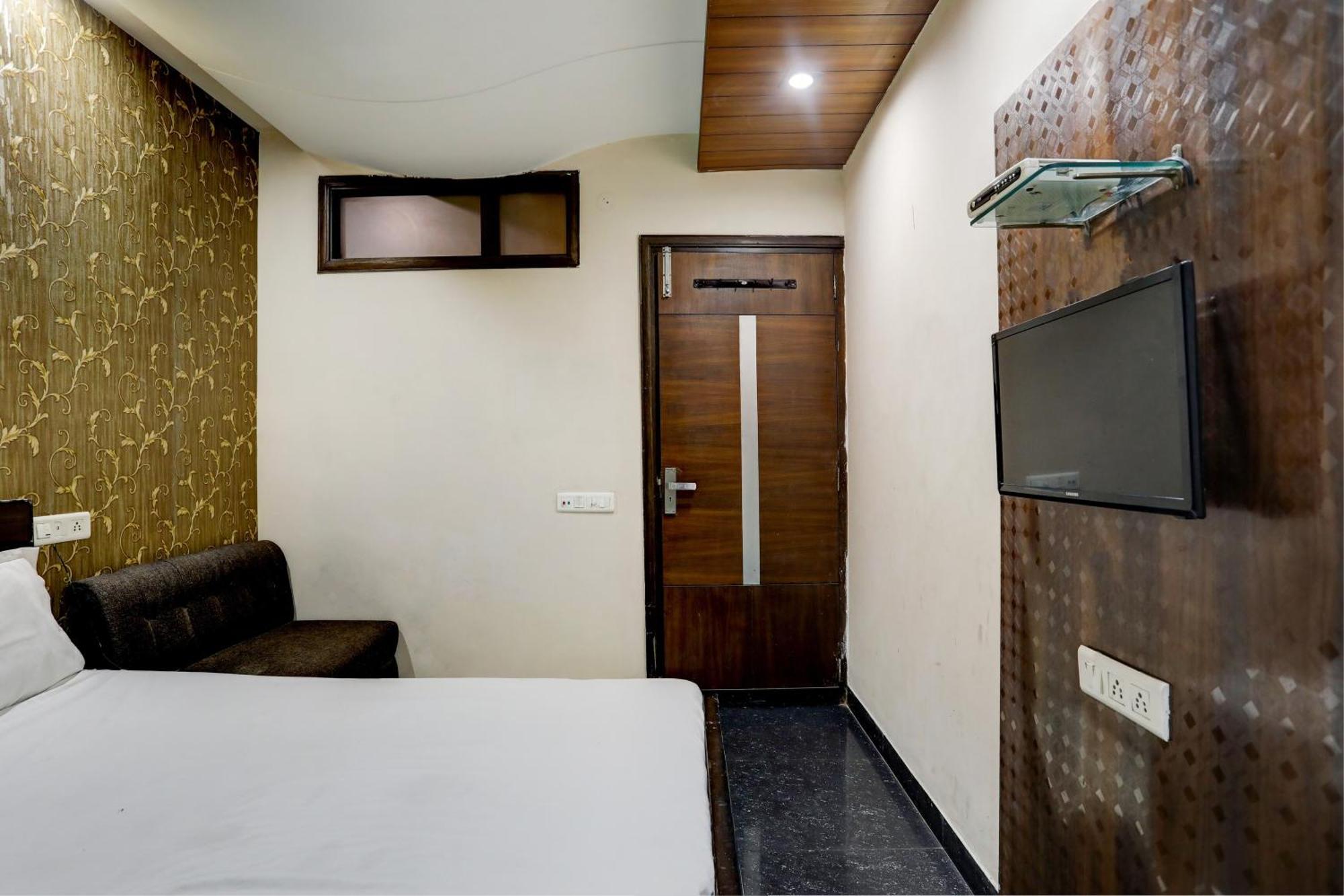 Hotel O Hcn 卢迪亚纳 外观 照片