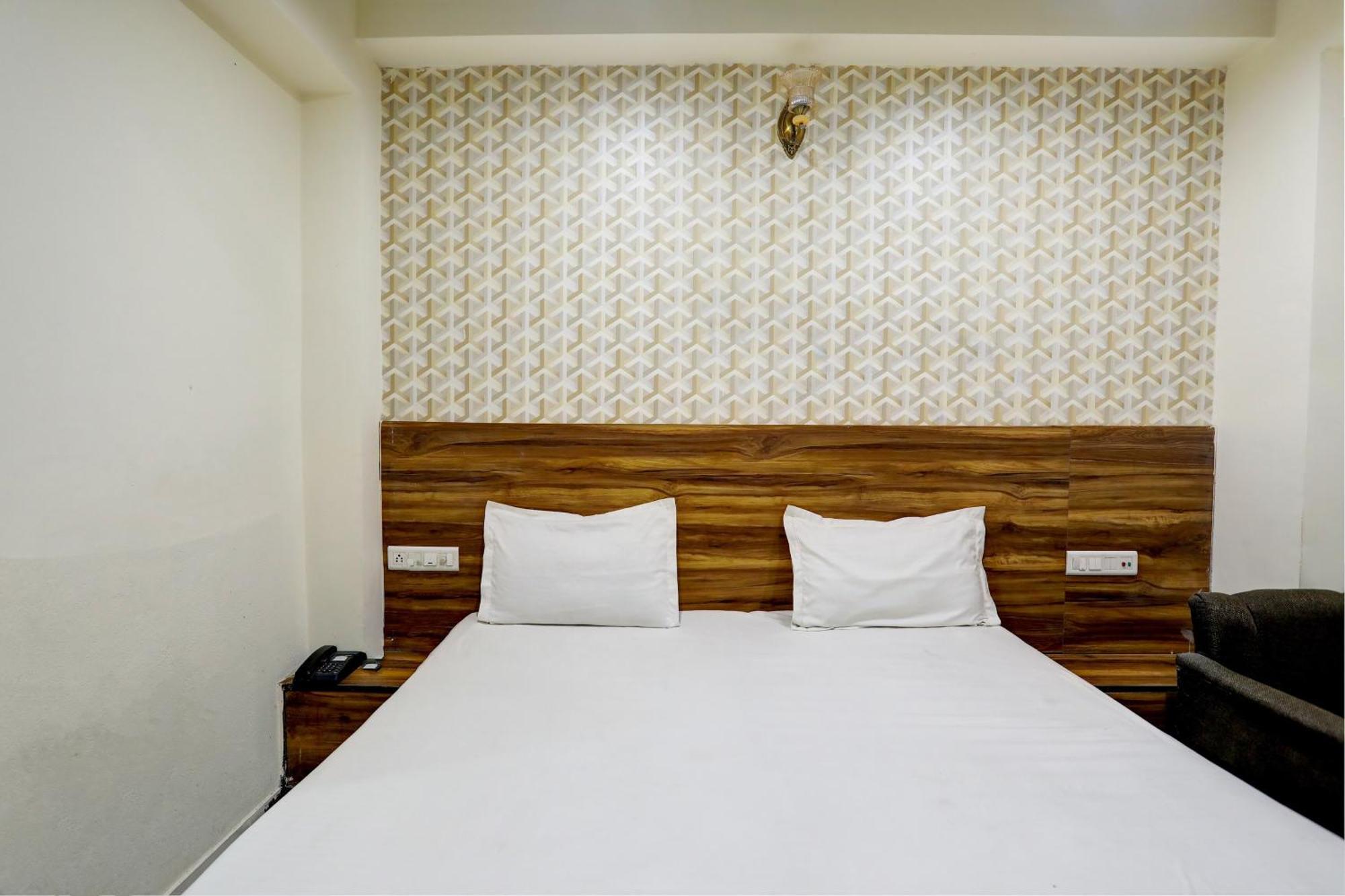 Hotel O Hcn 卢迪亚纳 外观 照片