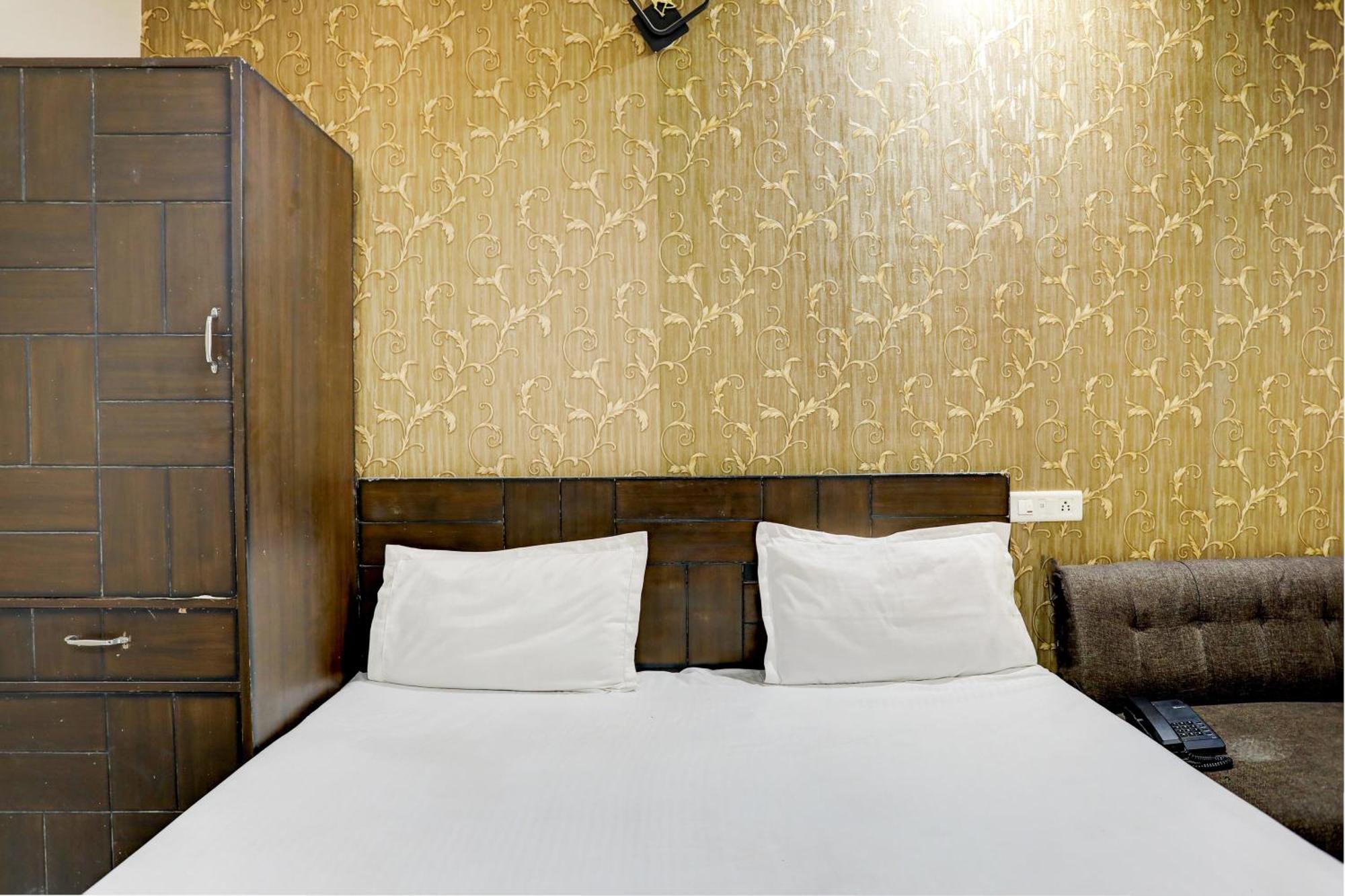 Hotel O Hcn 卢迪亚纳 外观 照片